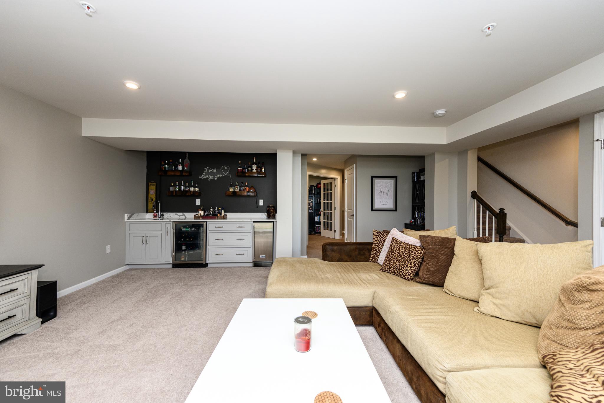 MONTGOMERY VIEW - Residential