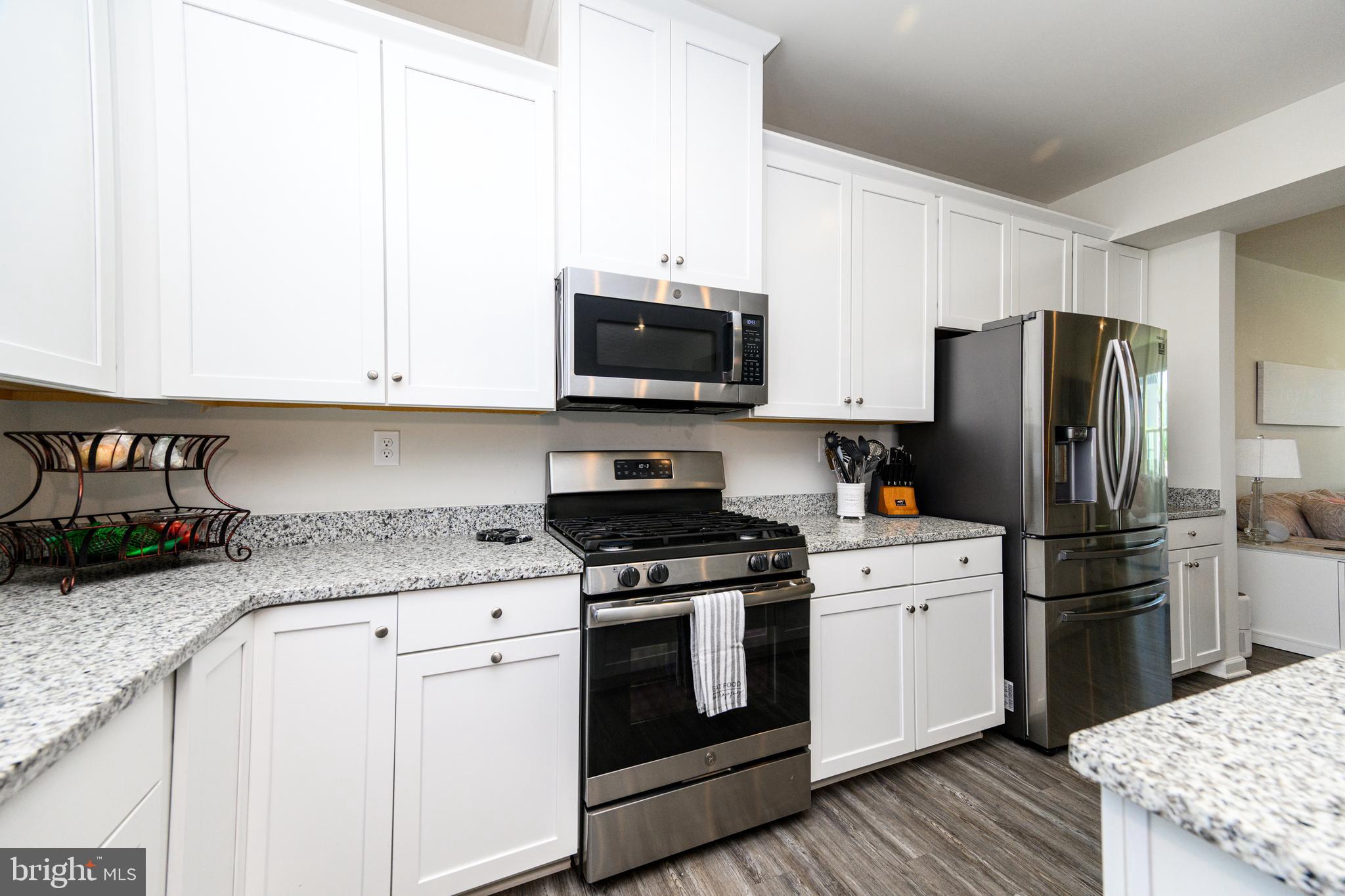 MONTGOMERY VIEW - Residential