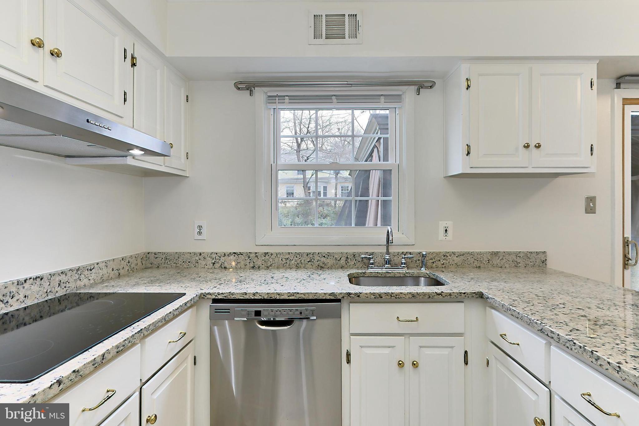 GREENBRIAR - Residential Lease