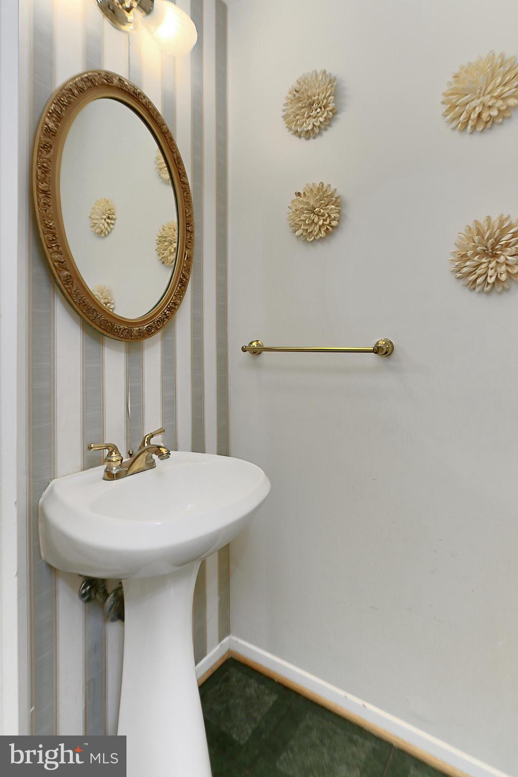 GREENBRIAR - Residential Lease