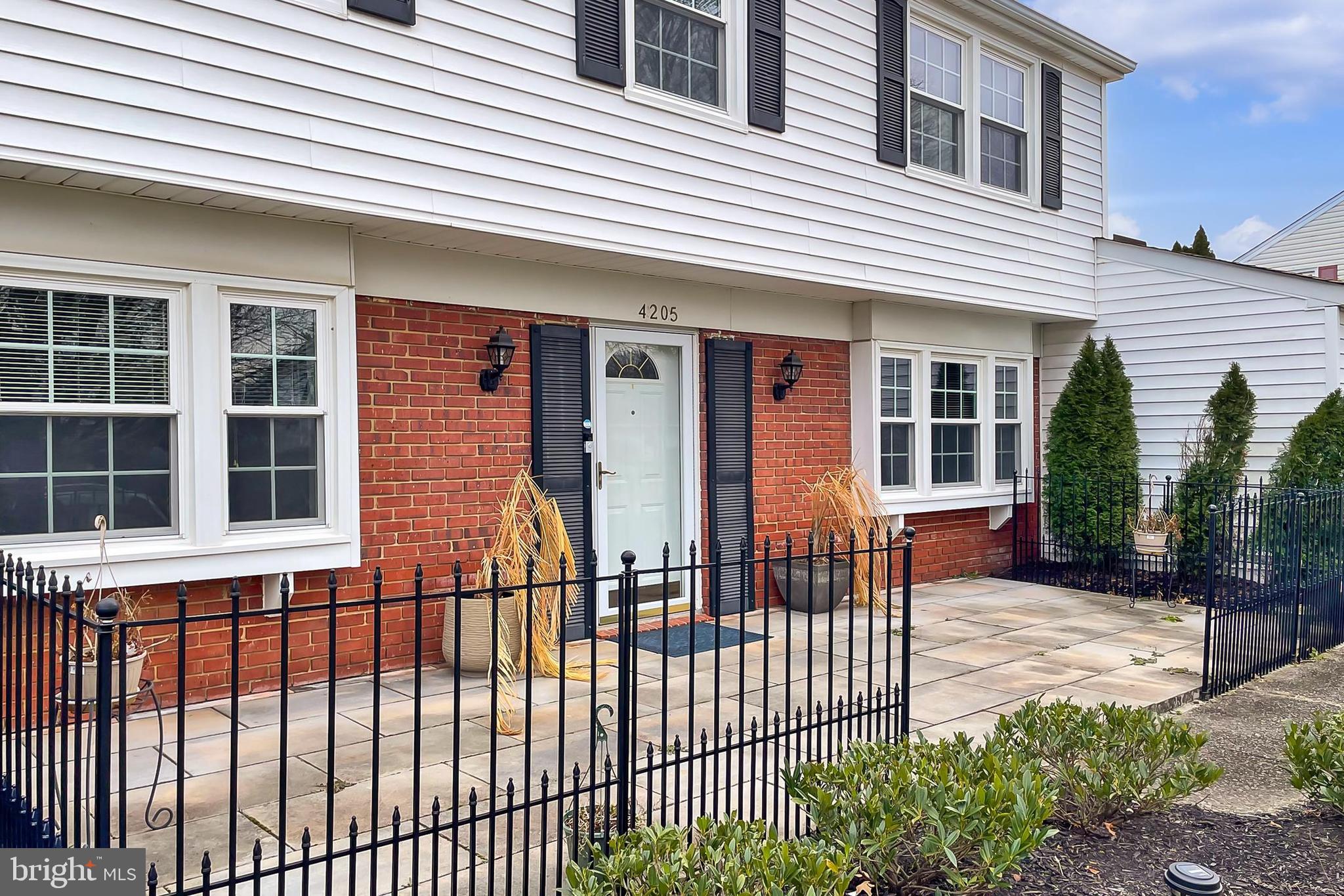 GREENBRIAR - Residential Lease