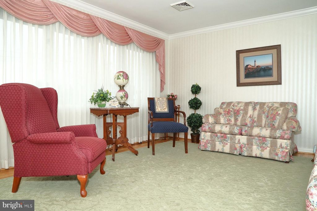 Photo of 584 E Willow Street, ELIZABETHTOWN, PA 17022 (MLS # PALA2060614)