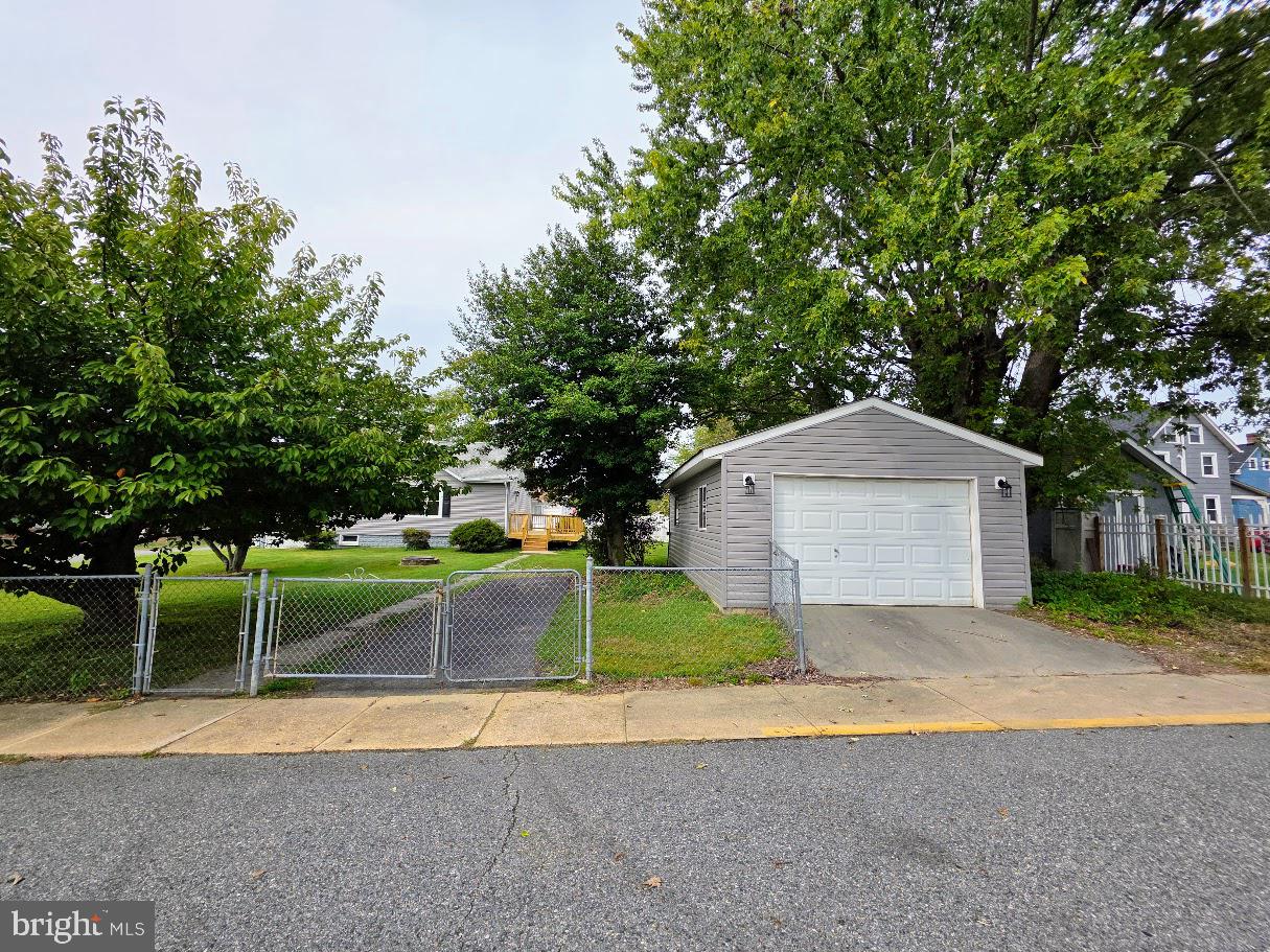 PERRYVILLE - Residential