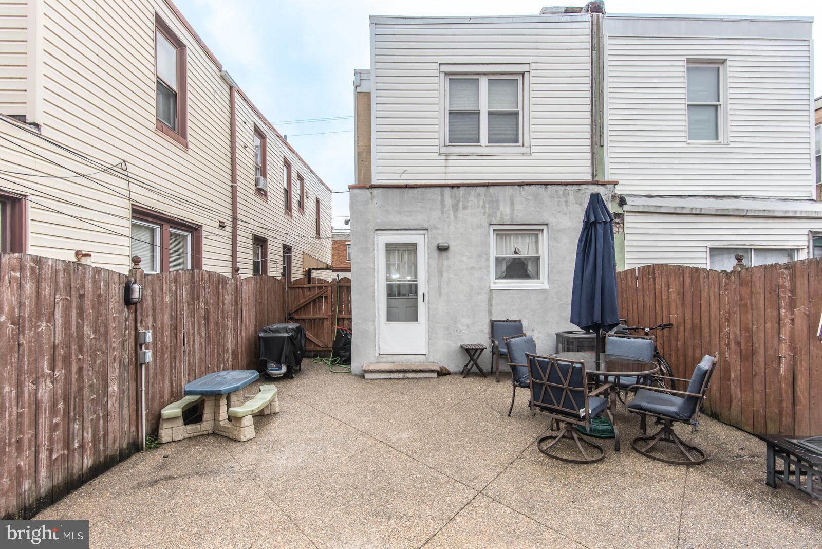 BRIDESBURG - Residential