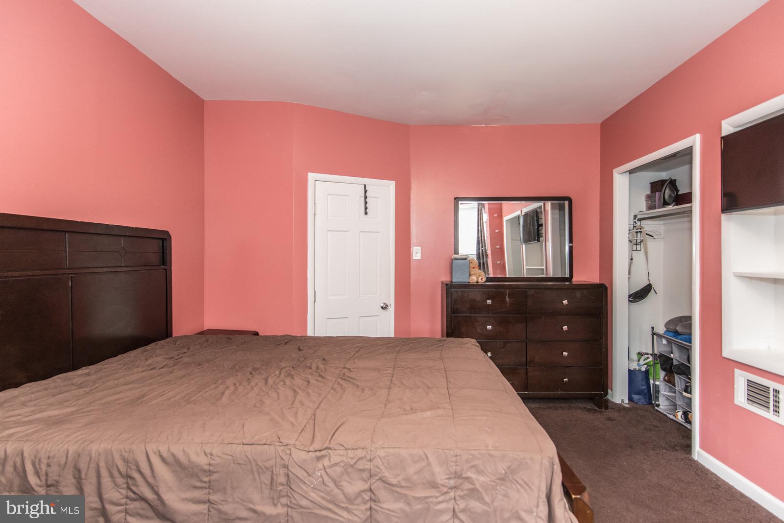 BRIDESBURG - Residential