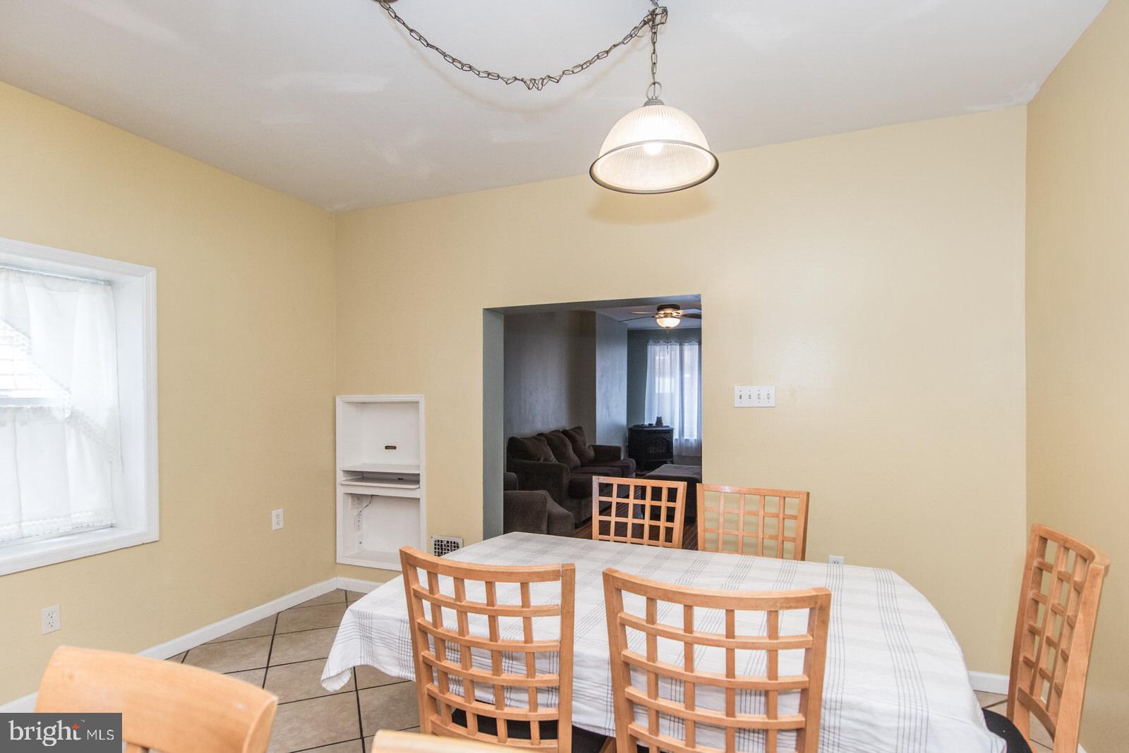 BRIDESBURG - Residential