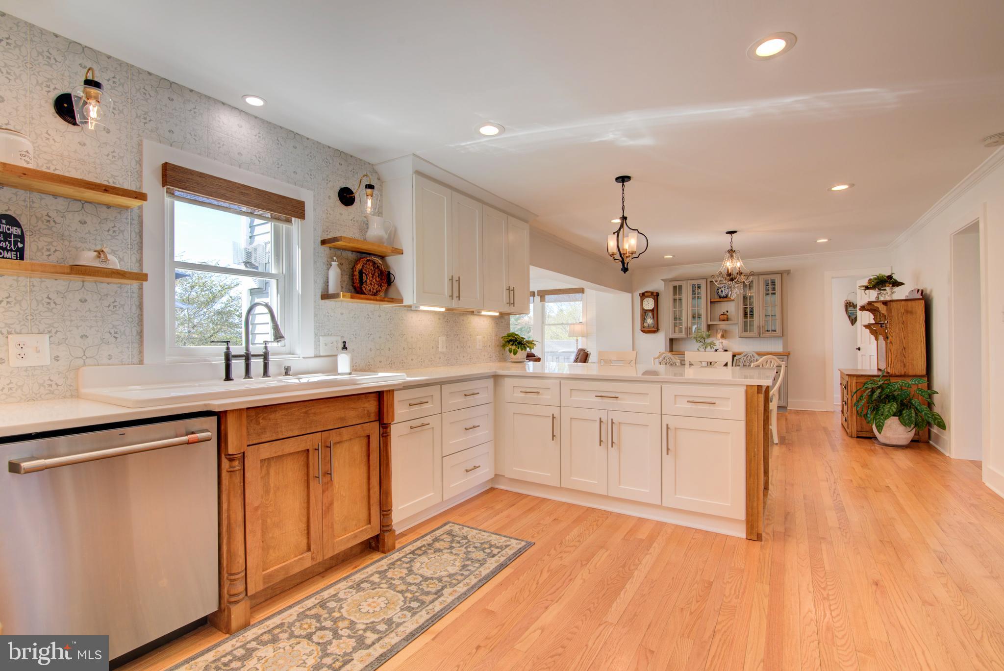 HUNTS END - Residential