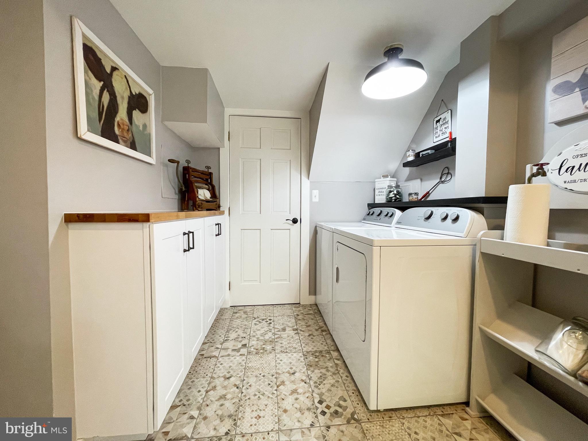 HUNTS END - Residential