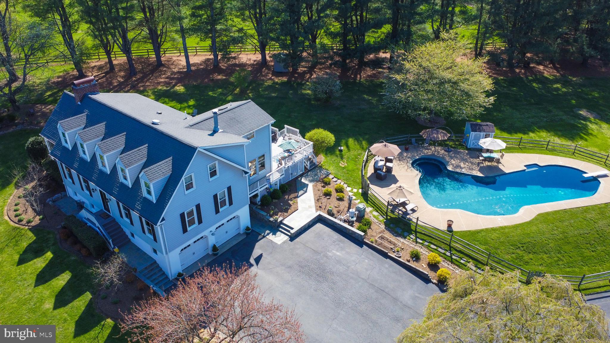 HUNTS END - Residential