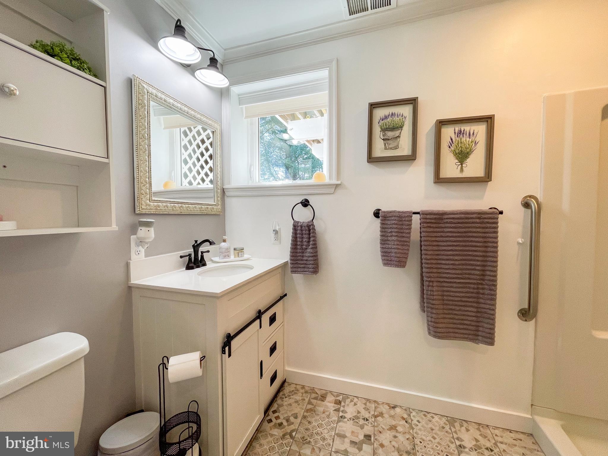 HUNTS END - Residential