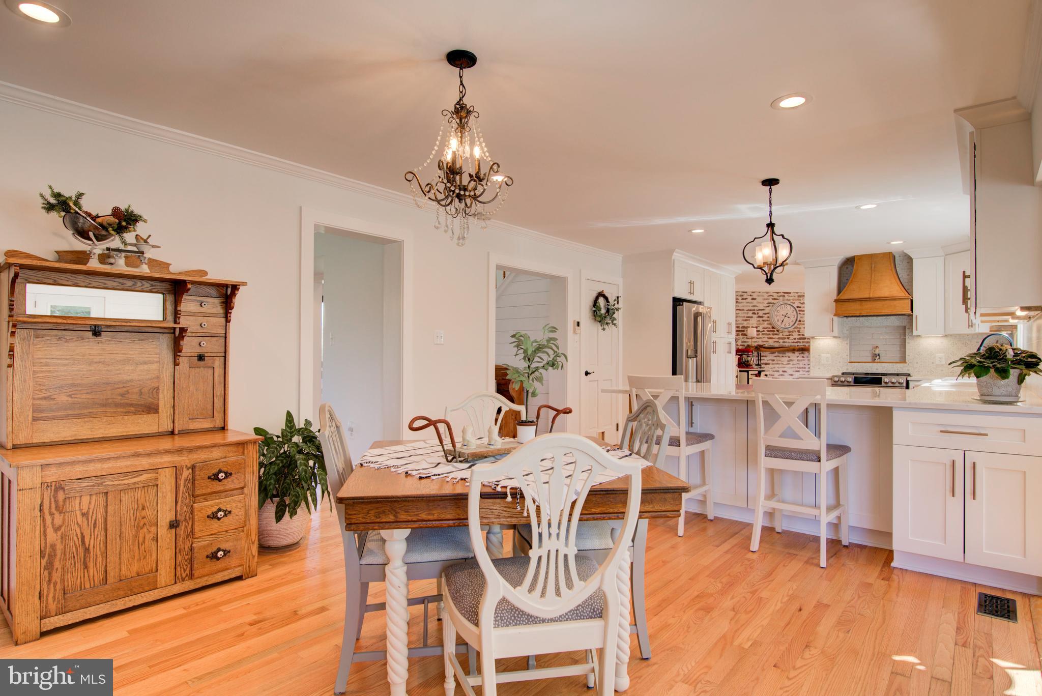 HUNTS END - Residential