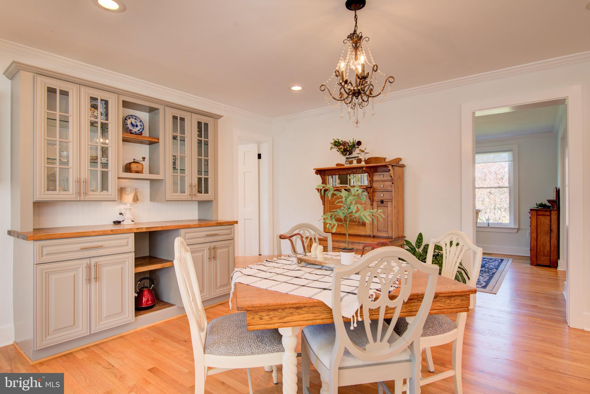 HUNTS END - Residential