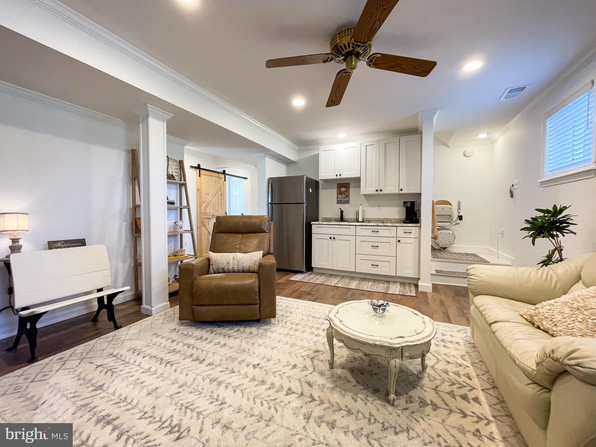 HUNTS END - Residential