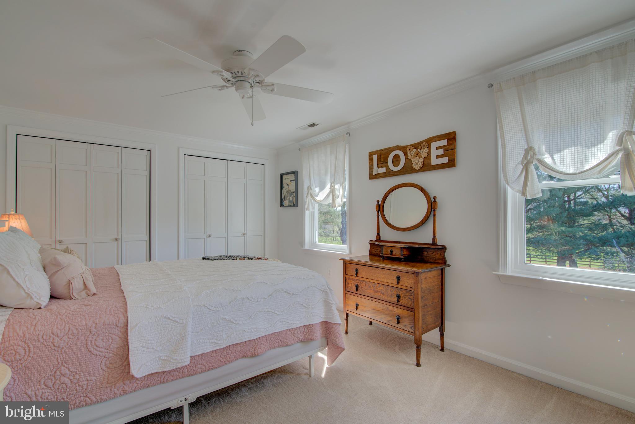 HUNTS END - Residential