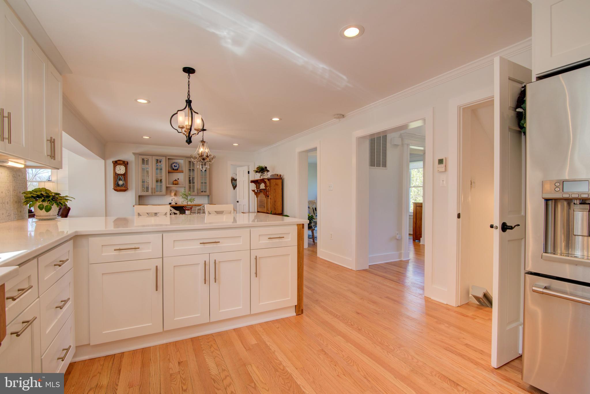 HUNTS END - Residential