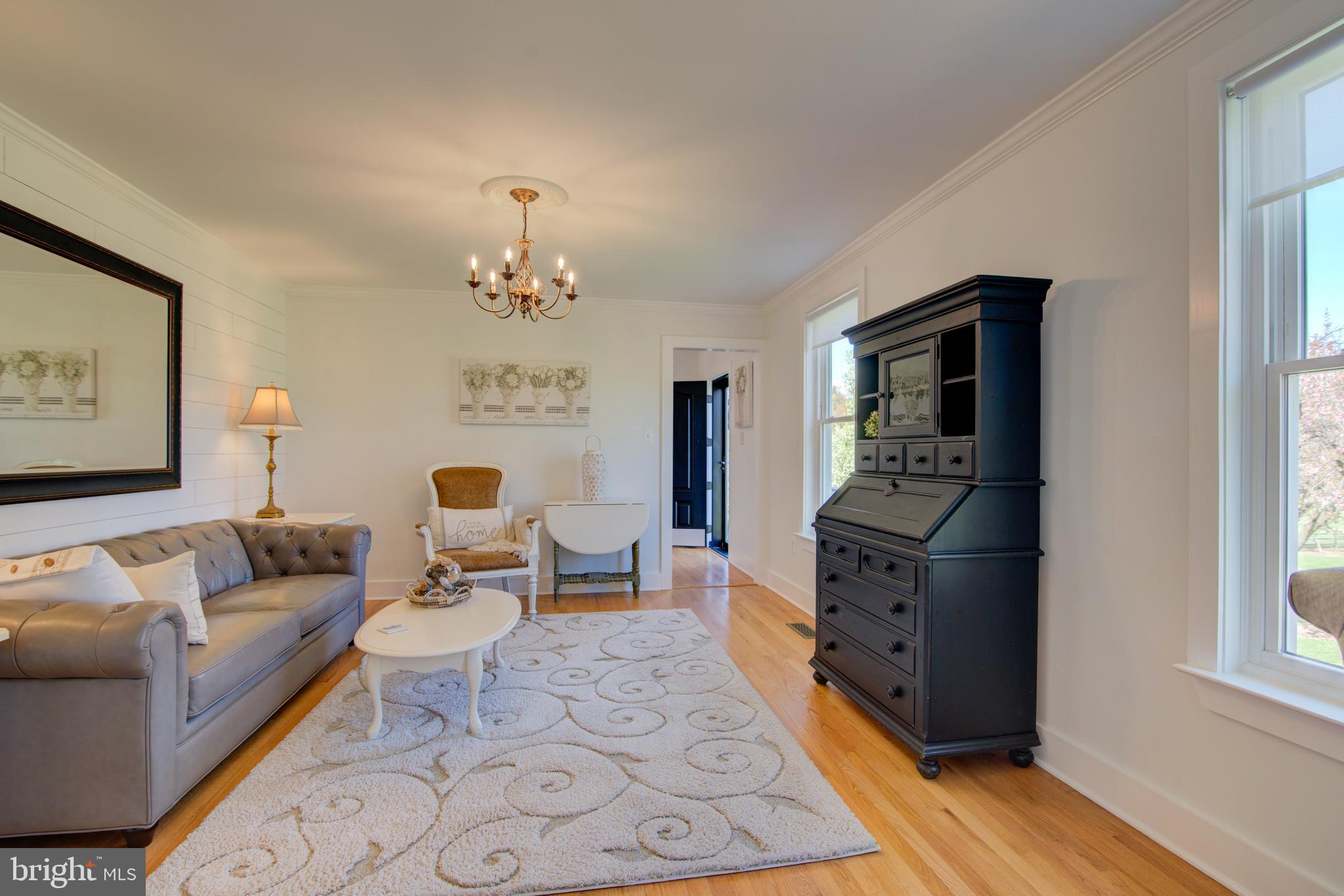 HUNTS END - Residential