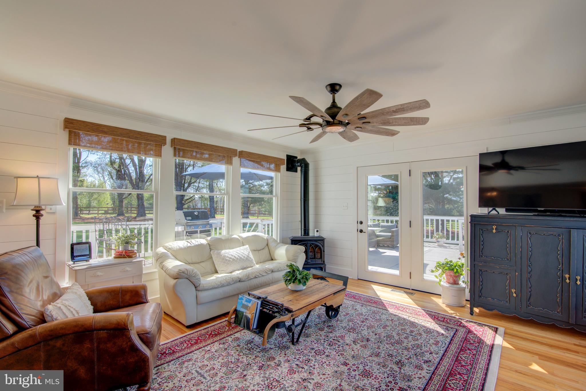 HUNTS END - Residential