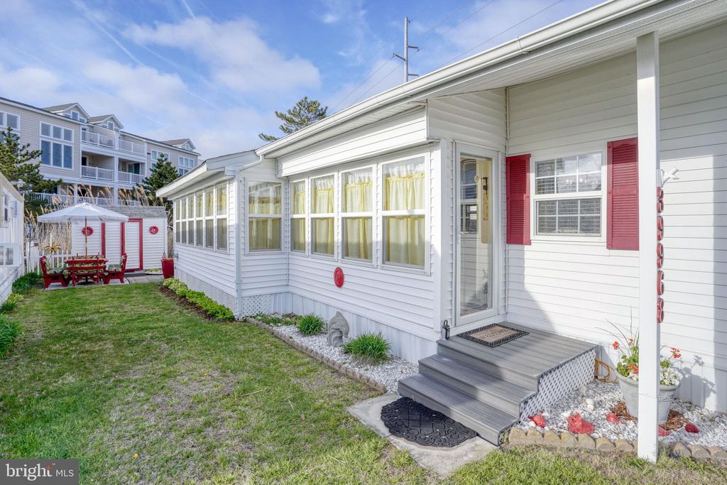 Photo of 39968 N Croppers Circle, FENWICK ISLAND, DE 19944 (MLS # DESU2108918)