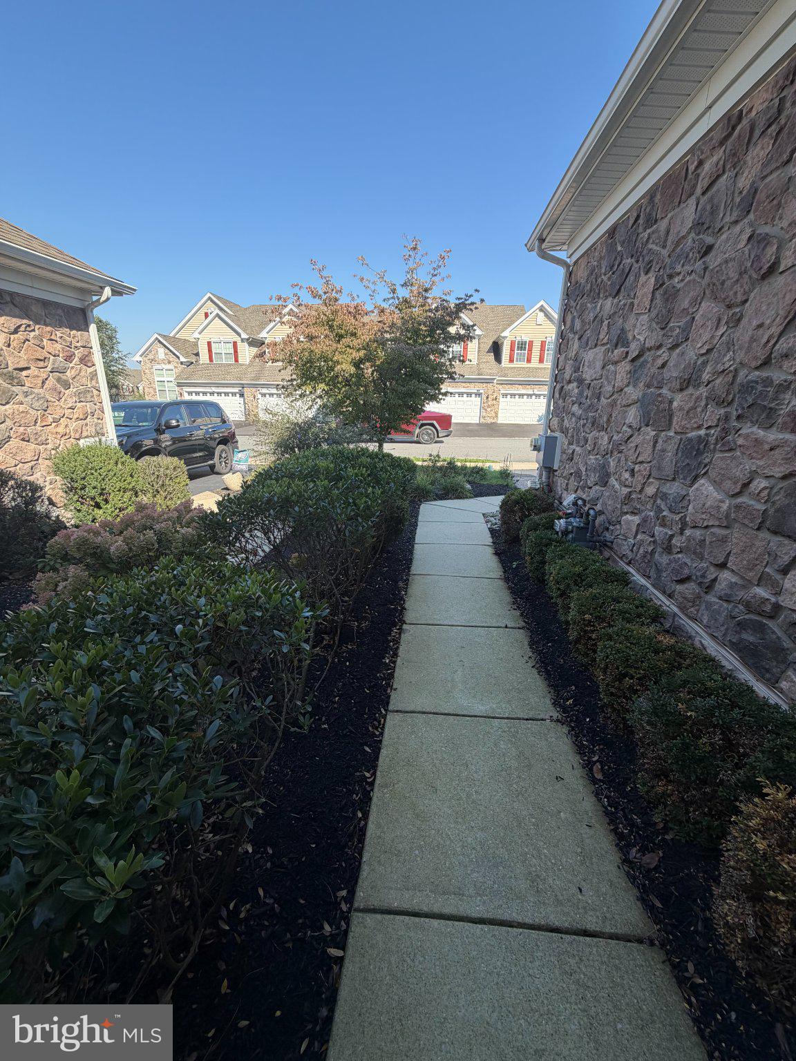 14 IRON HILL WAY