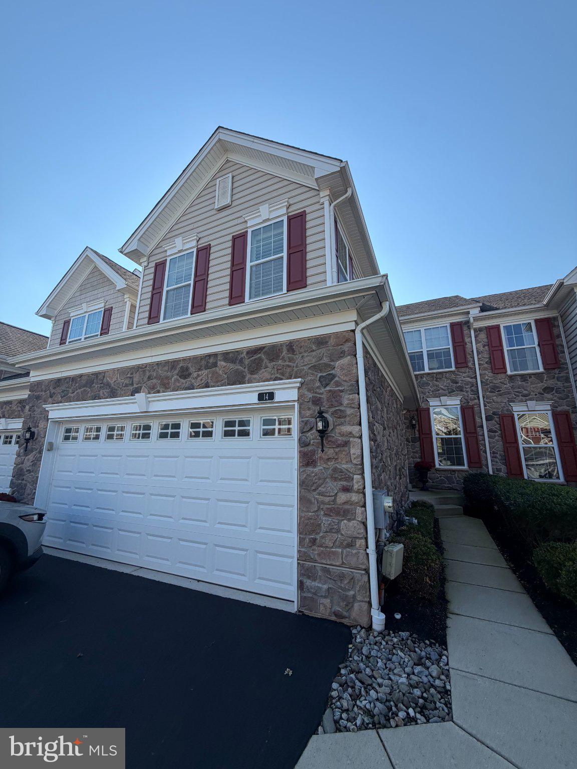 14 IRON HILL WAY