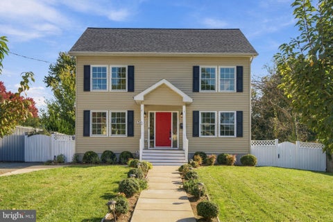 Photo of 3129 Hodge Place, FALLS CHURCH, VA 22042 (MLS # VAFX2345382)