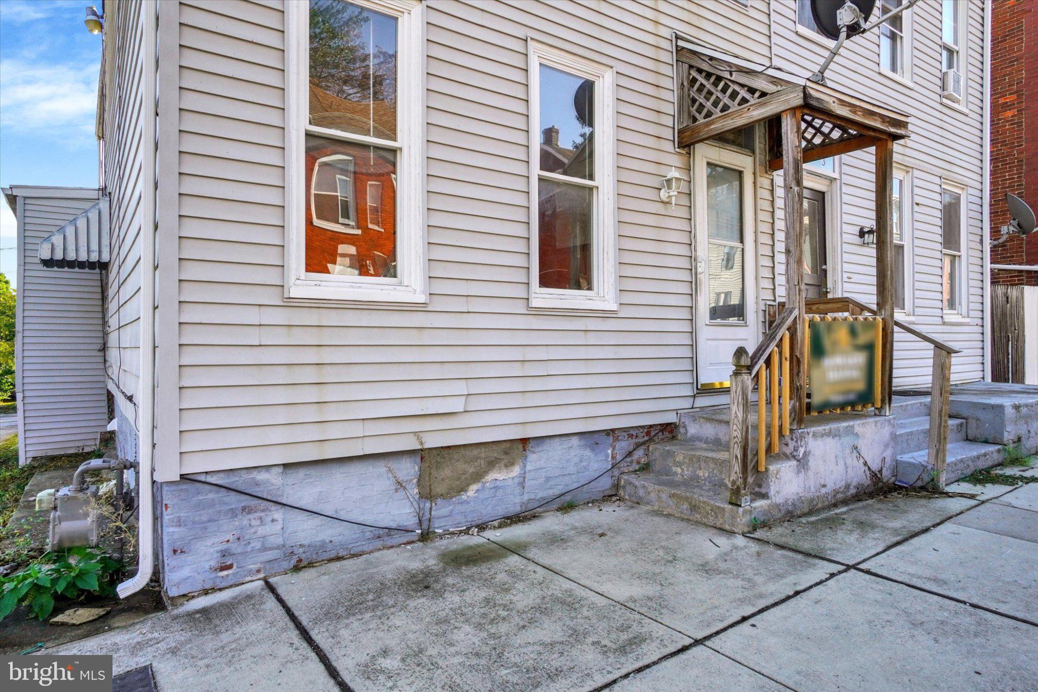 459 JUNIPER STREET