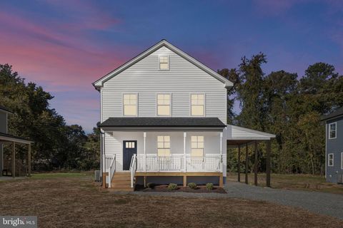 729 LAKEVIEW DRIVE COLONIAL BEACH VA 22443