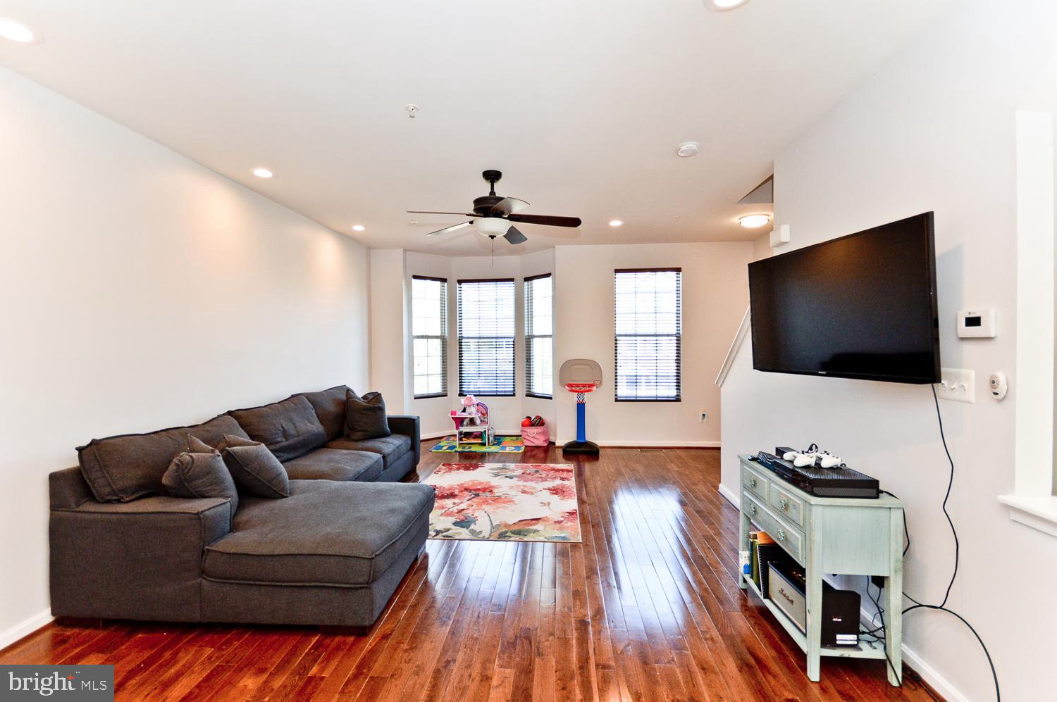 GLENEAGLES AT ST CHARLES - Residential