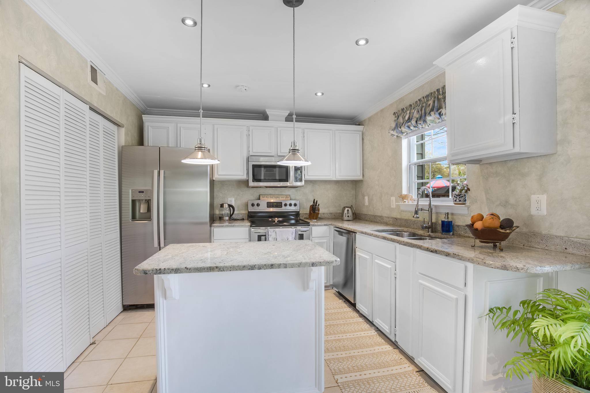 BURKE CENTRE - Residential