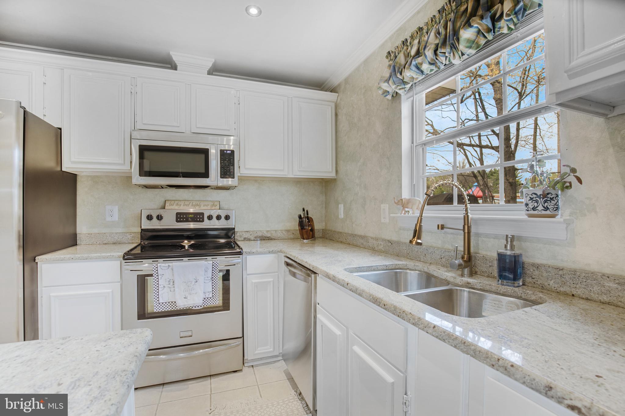 BURKE CENTRE - Residential