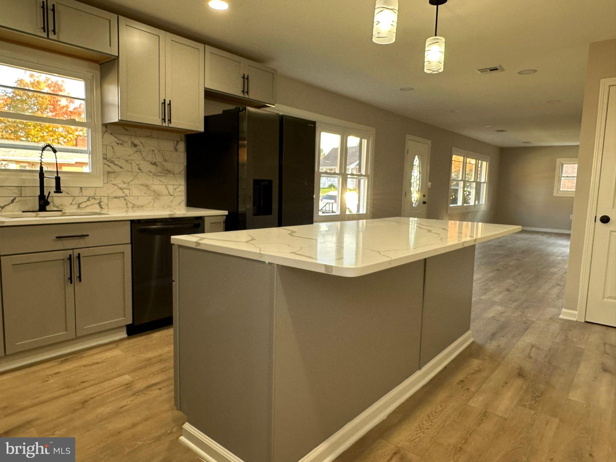 EASTVIEW - Residential