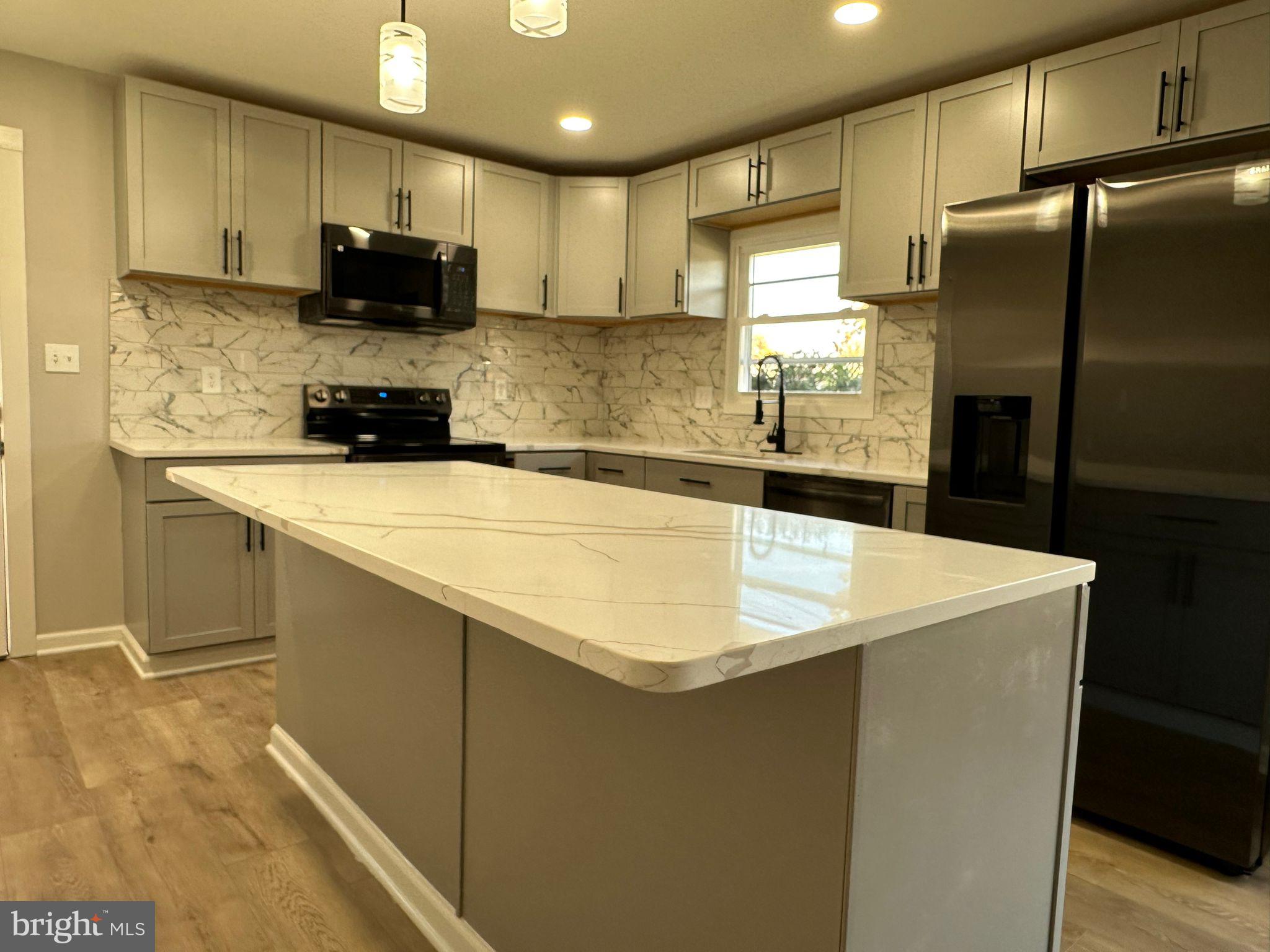 EASTVIEW - Residential