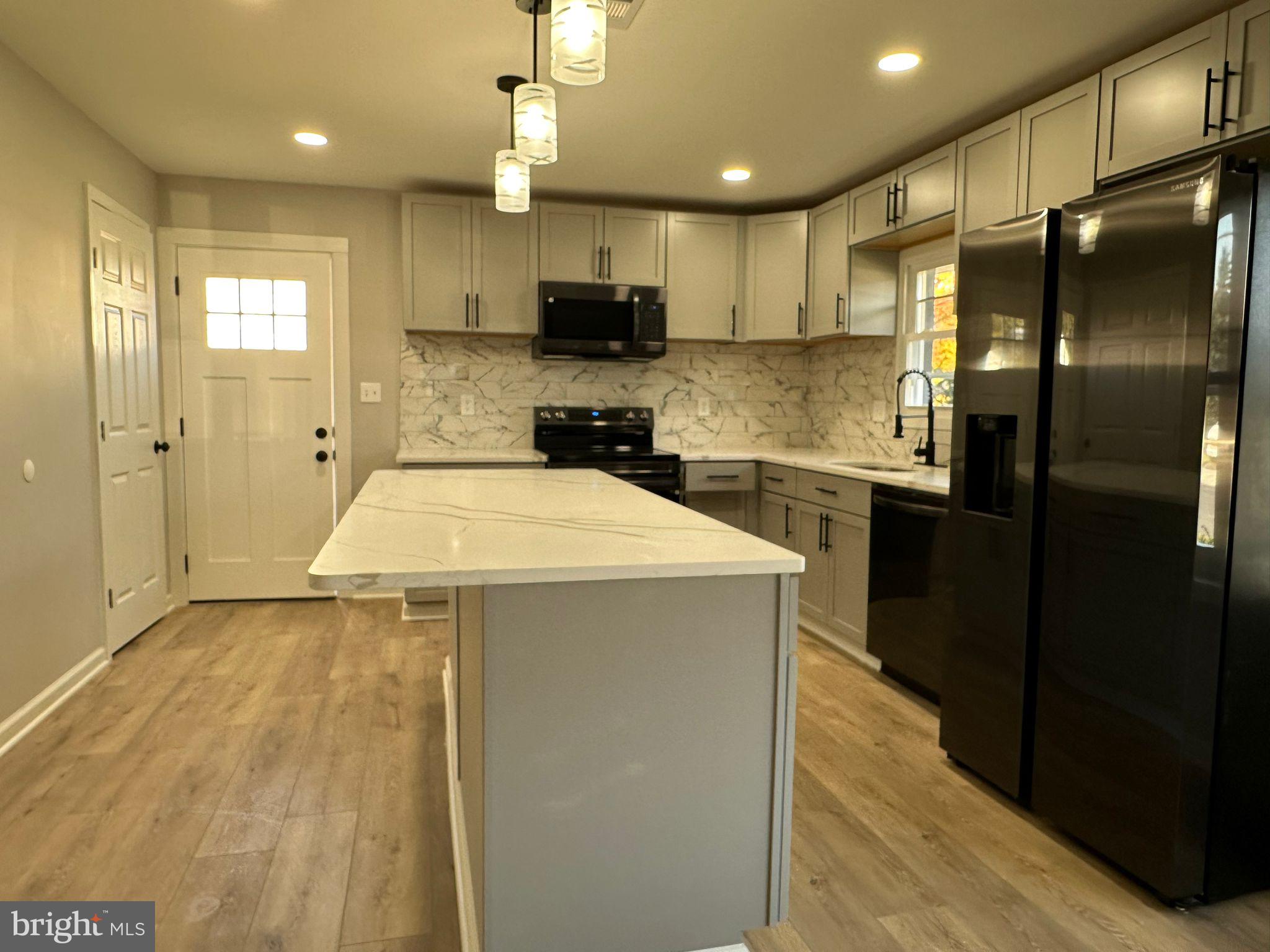 EASTVIEW - Residential