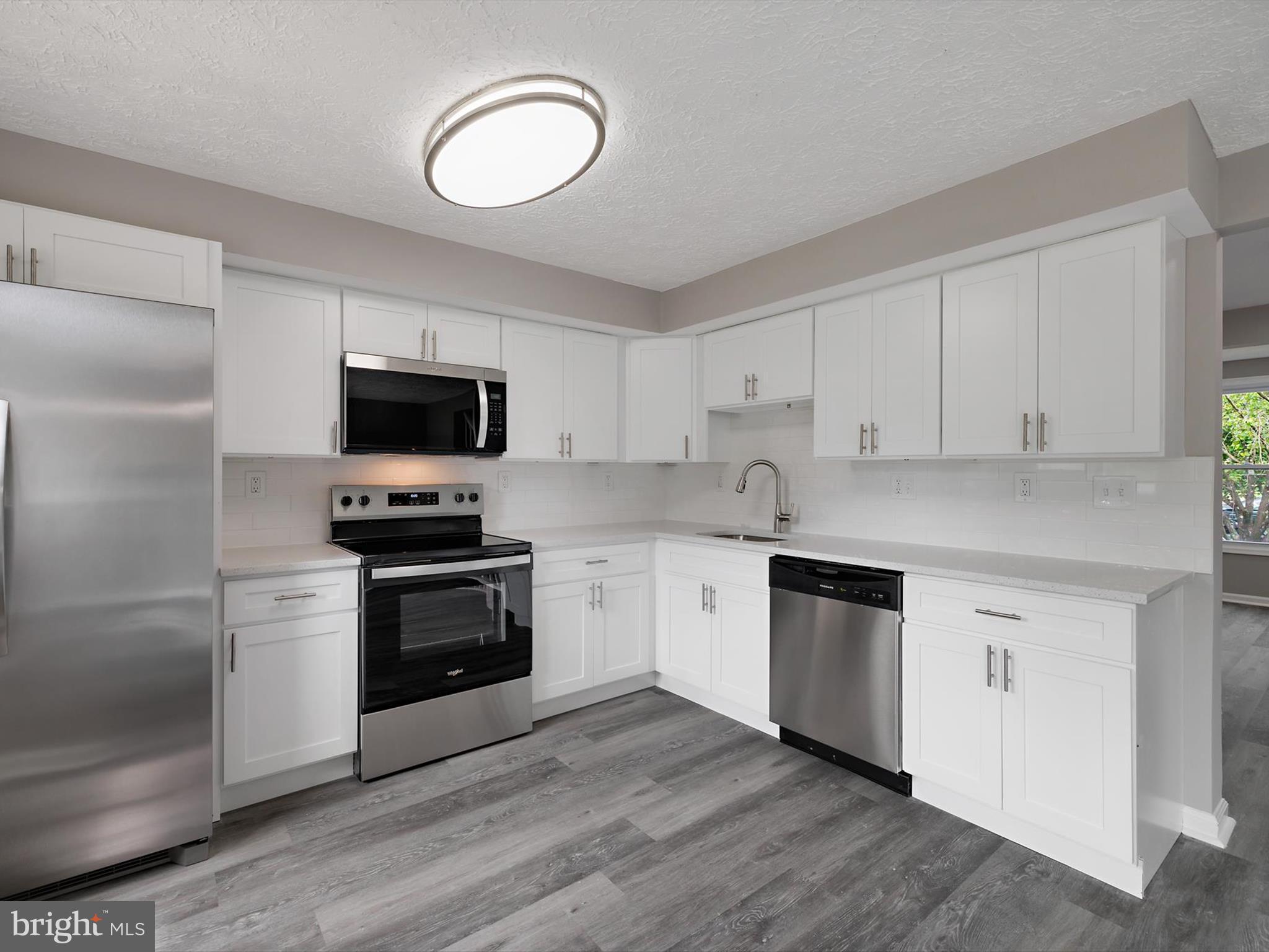 3513 WOODBROOK COURT