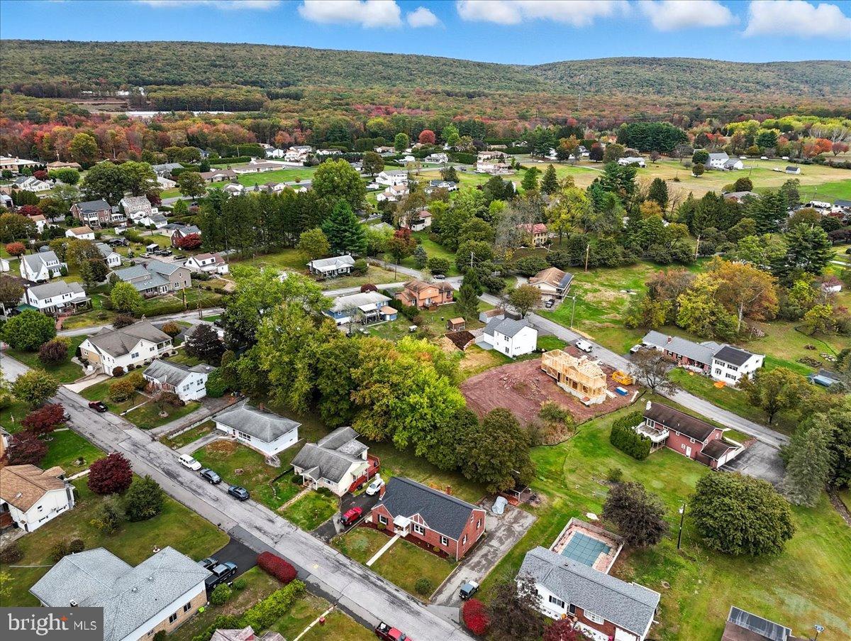 HOMETOWN - Residential