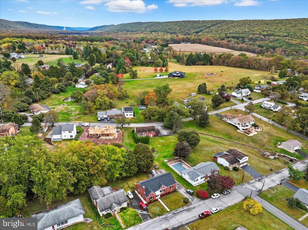 HOMETOWN - Residential