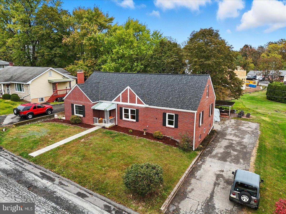 HOMETOWN - Residential