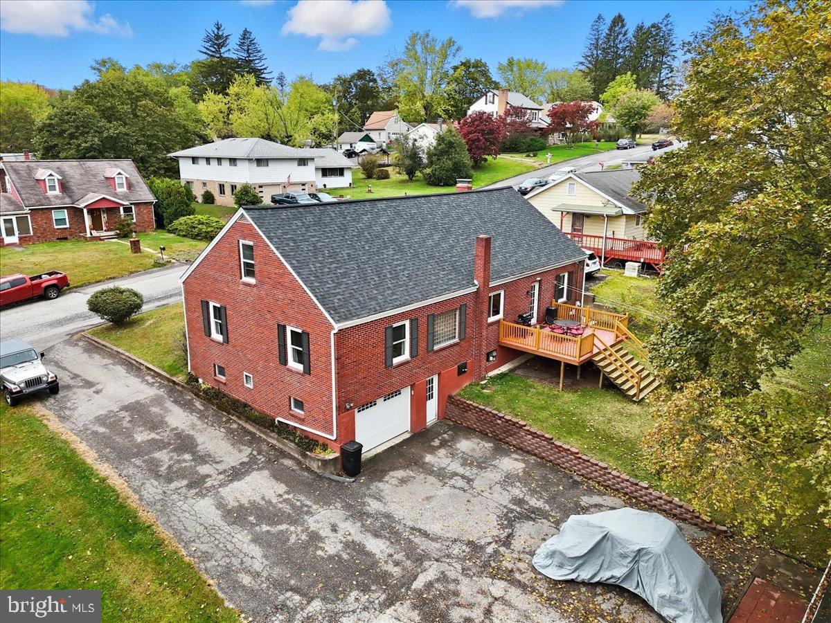 HOMETOWN - Residential