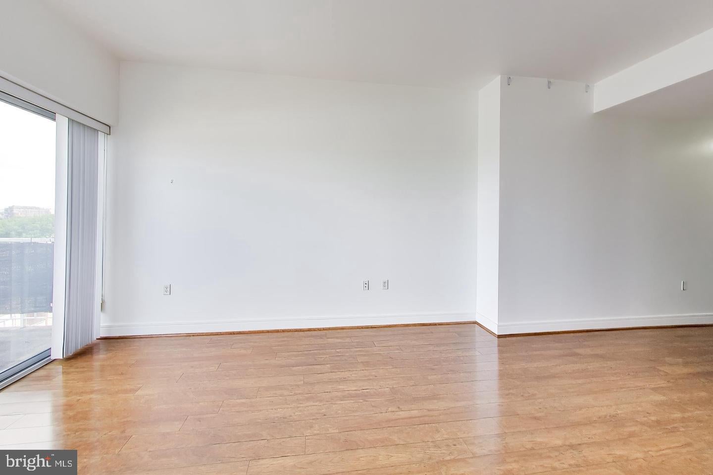 800 4TH STREET SW S809