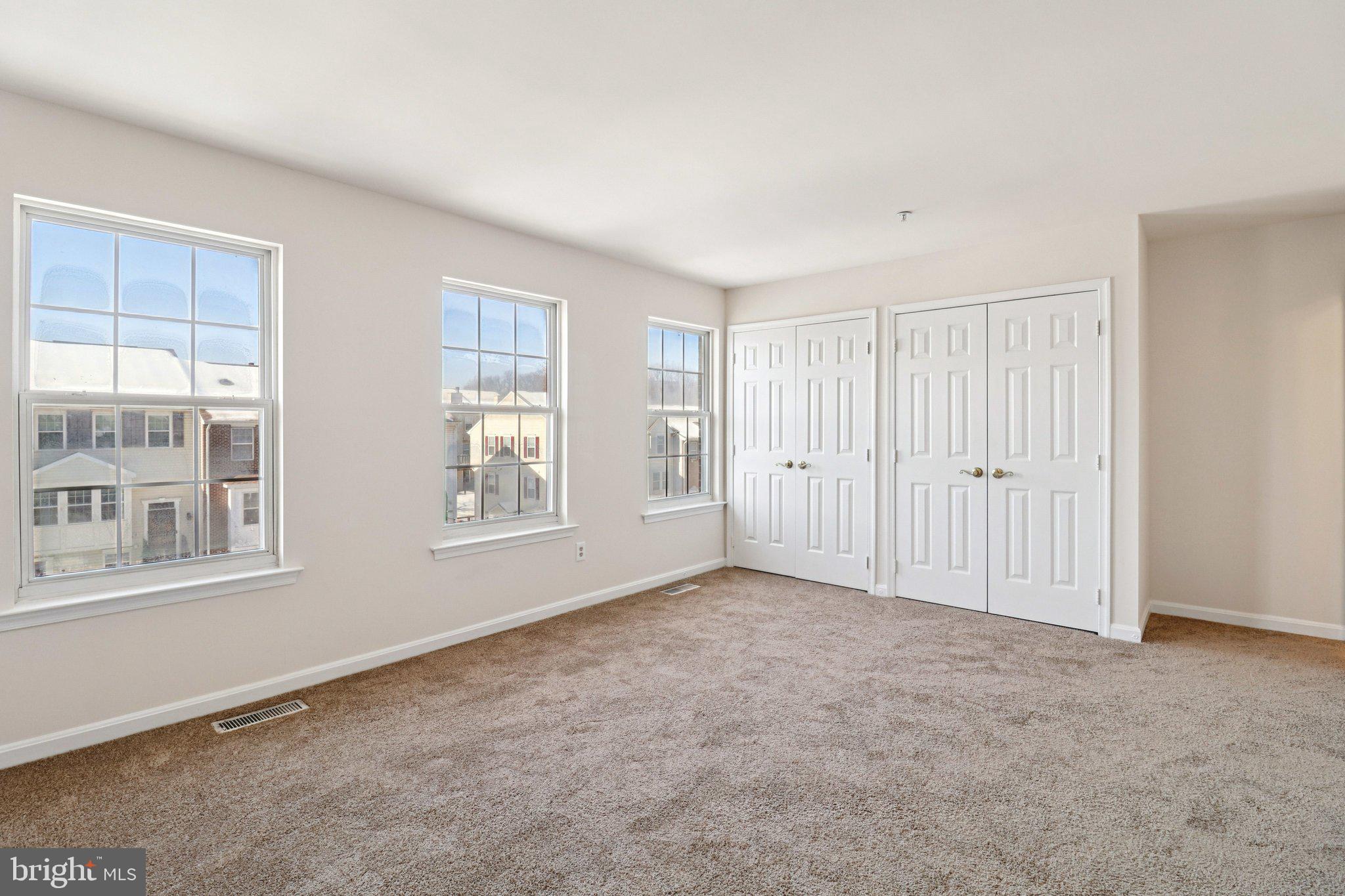 APPLEGATE CONDO - Residential