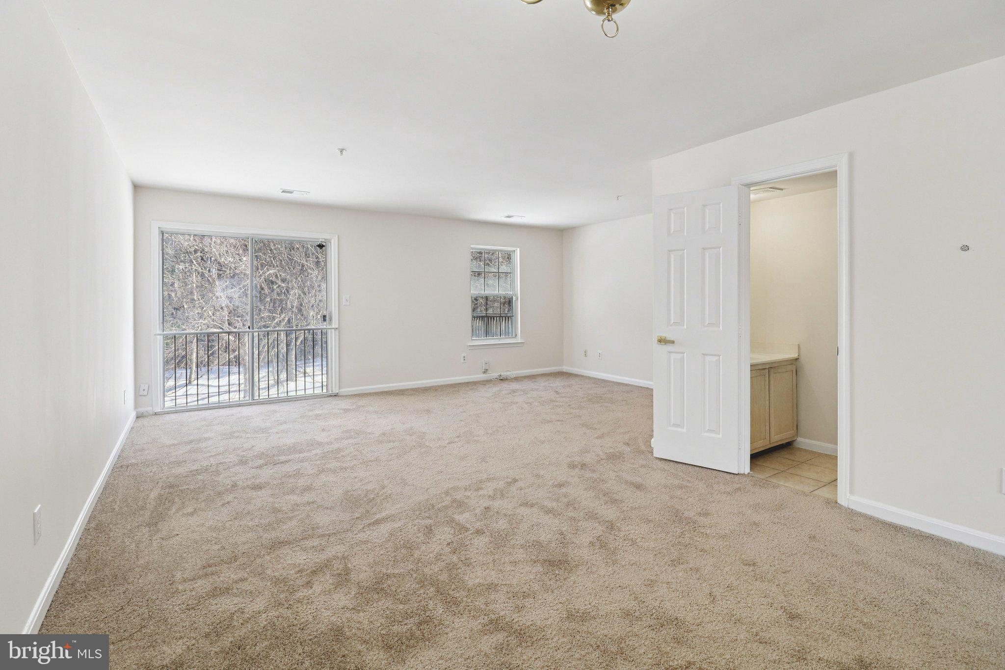 APPLEGATE CONDO - Residential