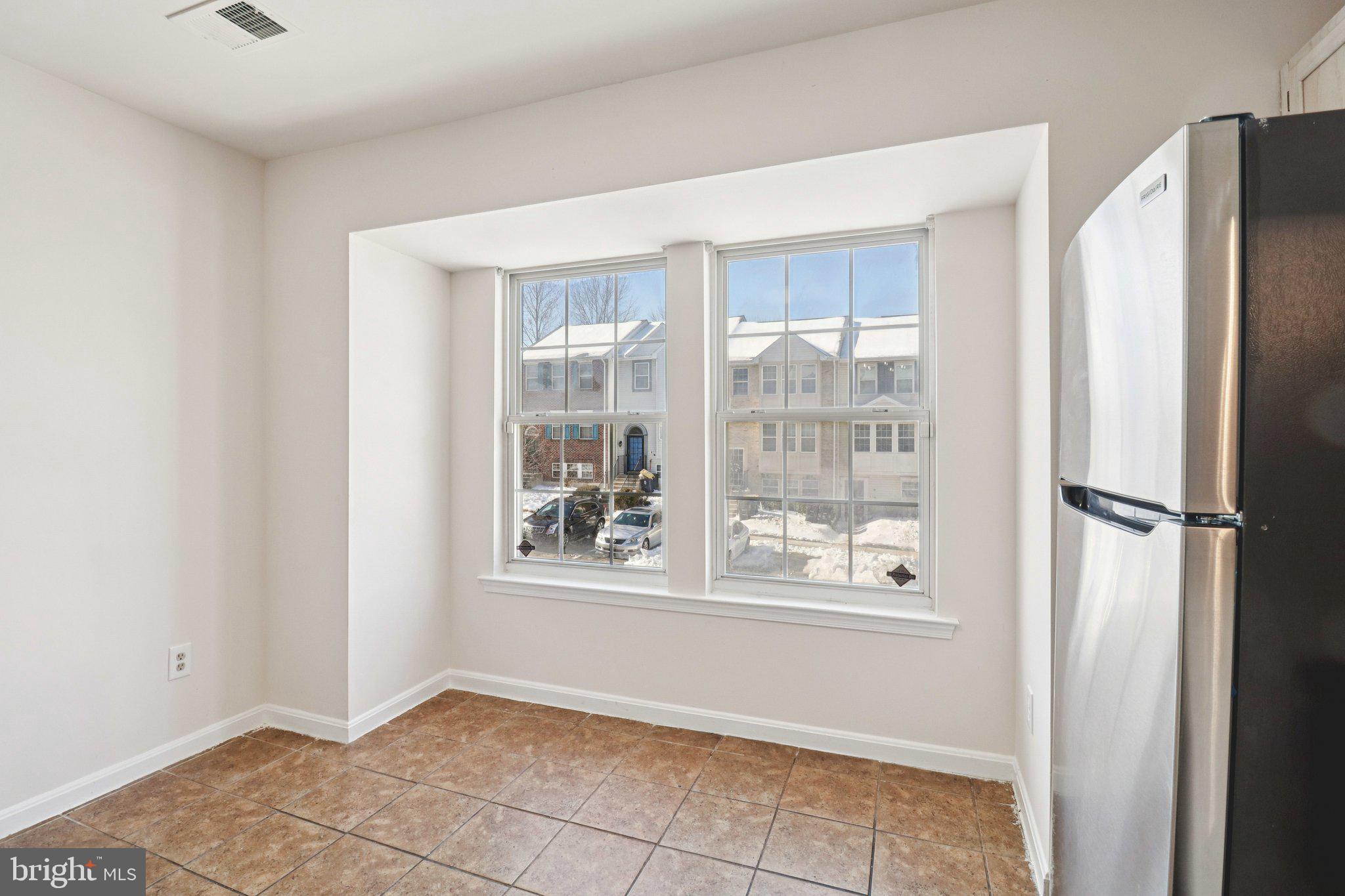 APPLEGATE CONDO - Residential