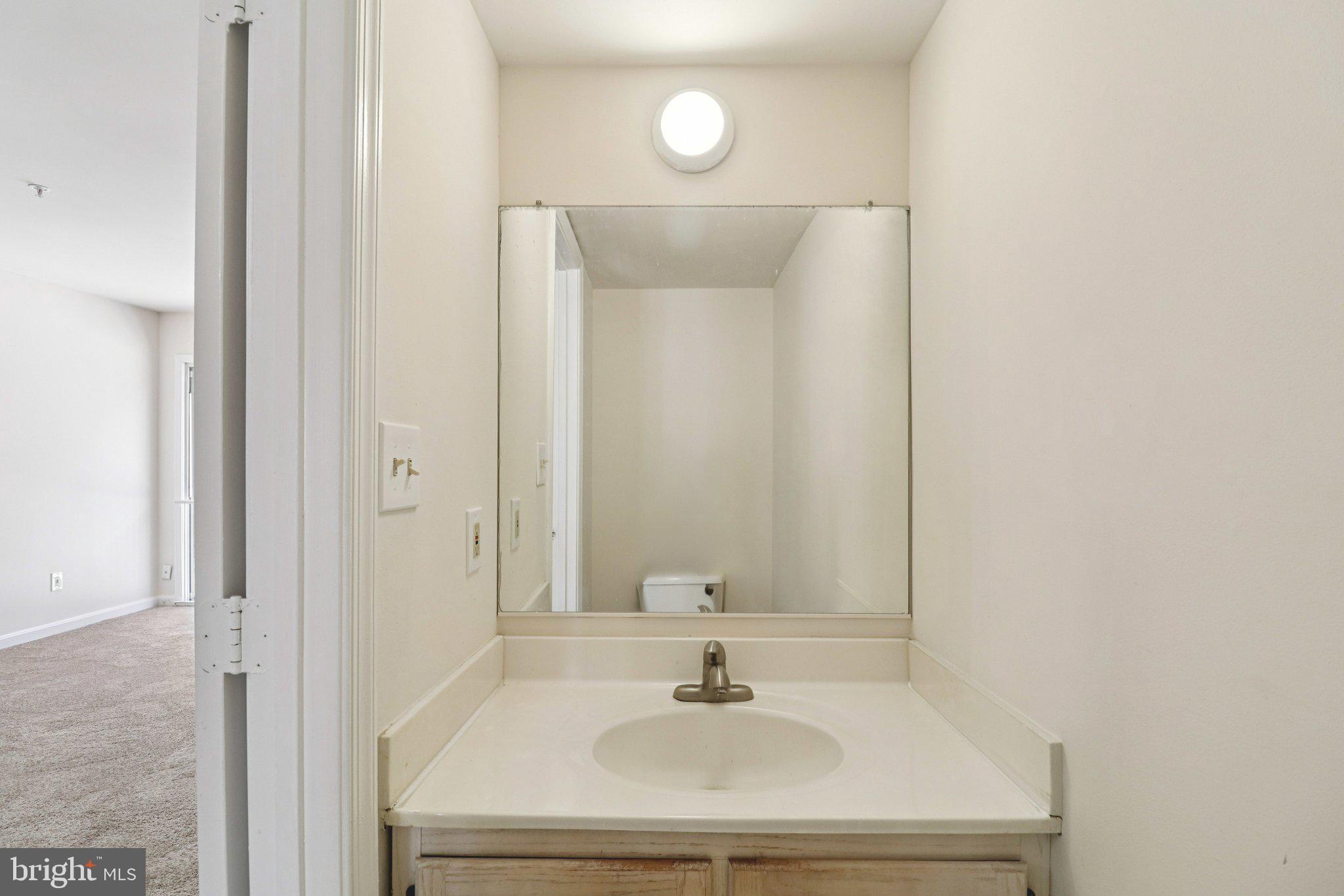 APPLEGATE CONDO - Residential