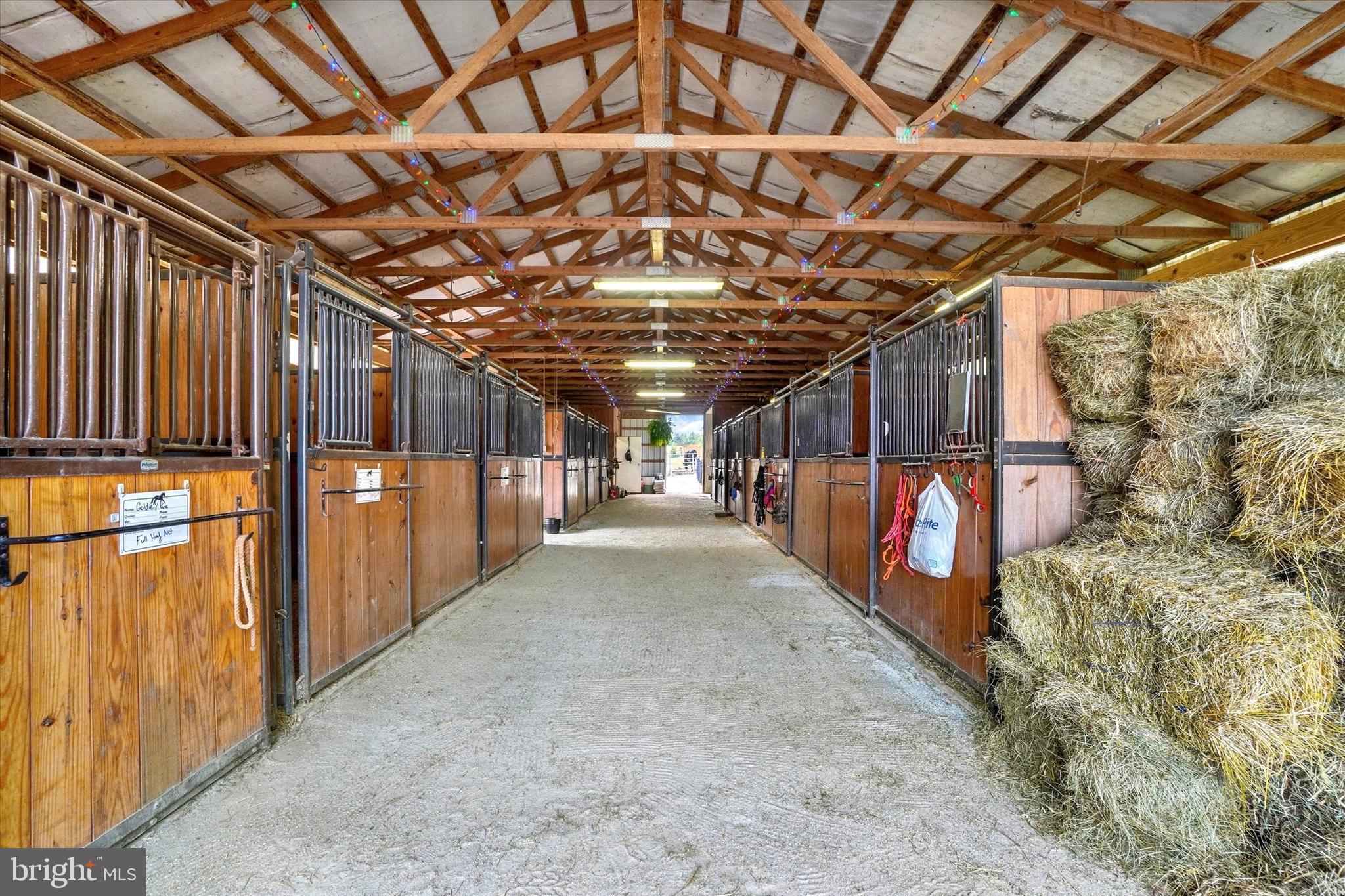 AIRVILLE - Farm