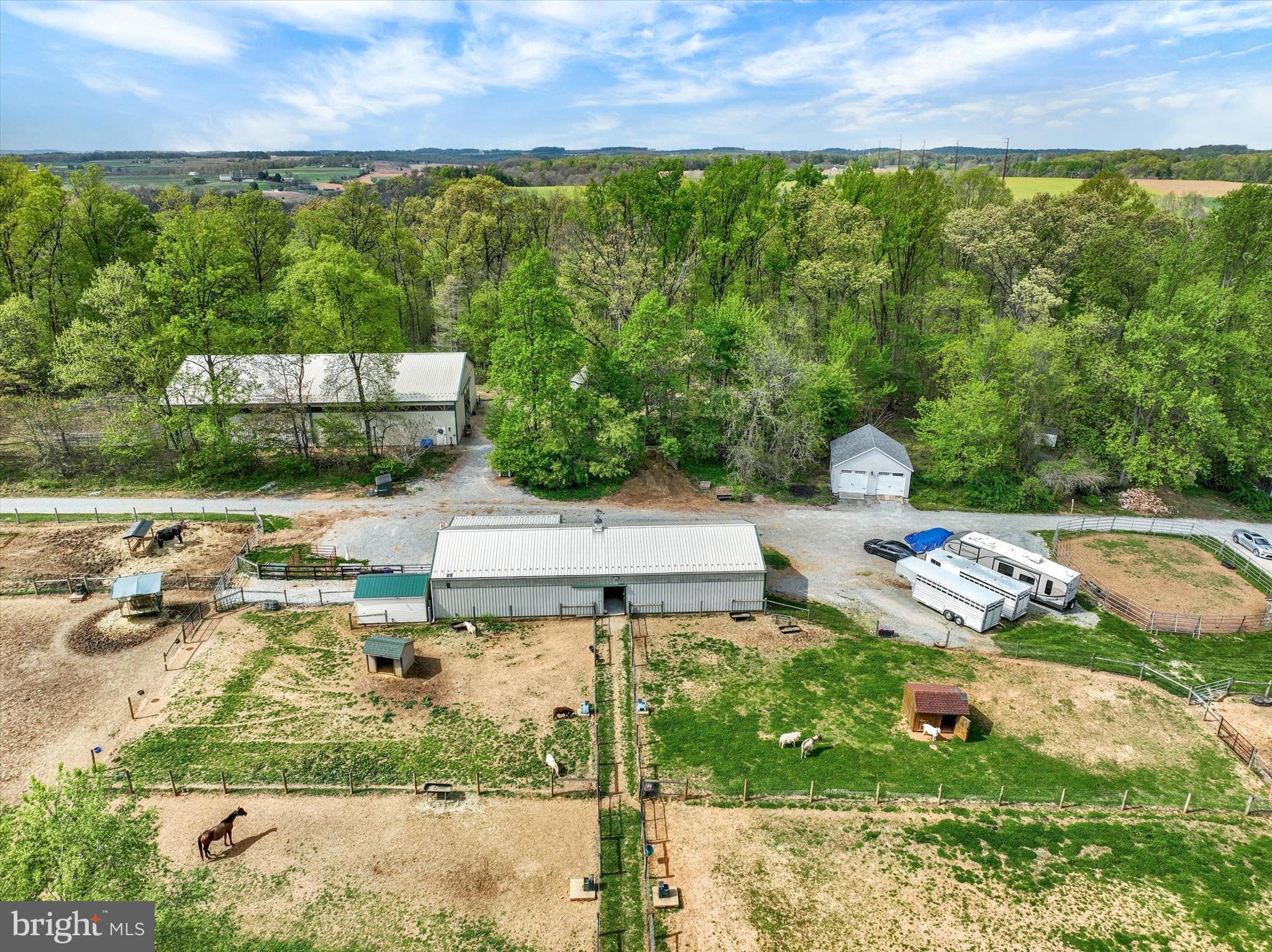 AIRVILLE - Farm