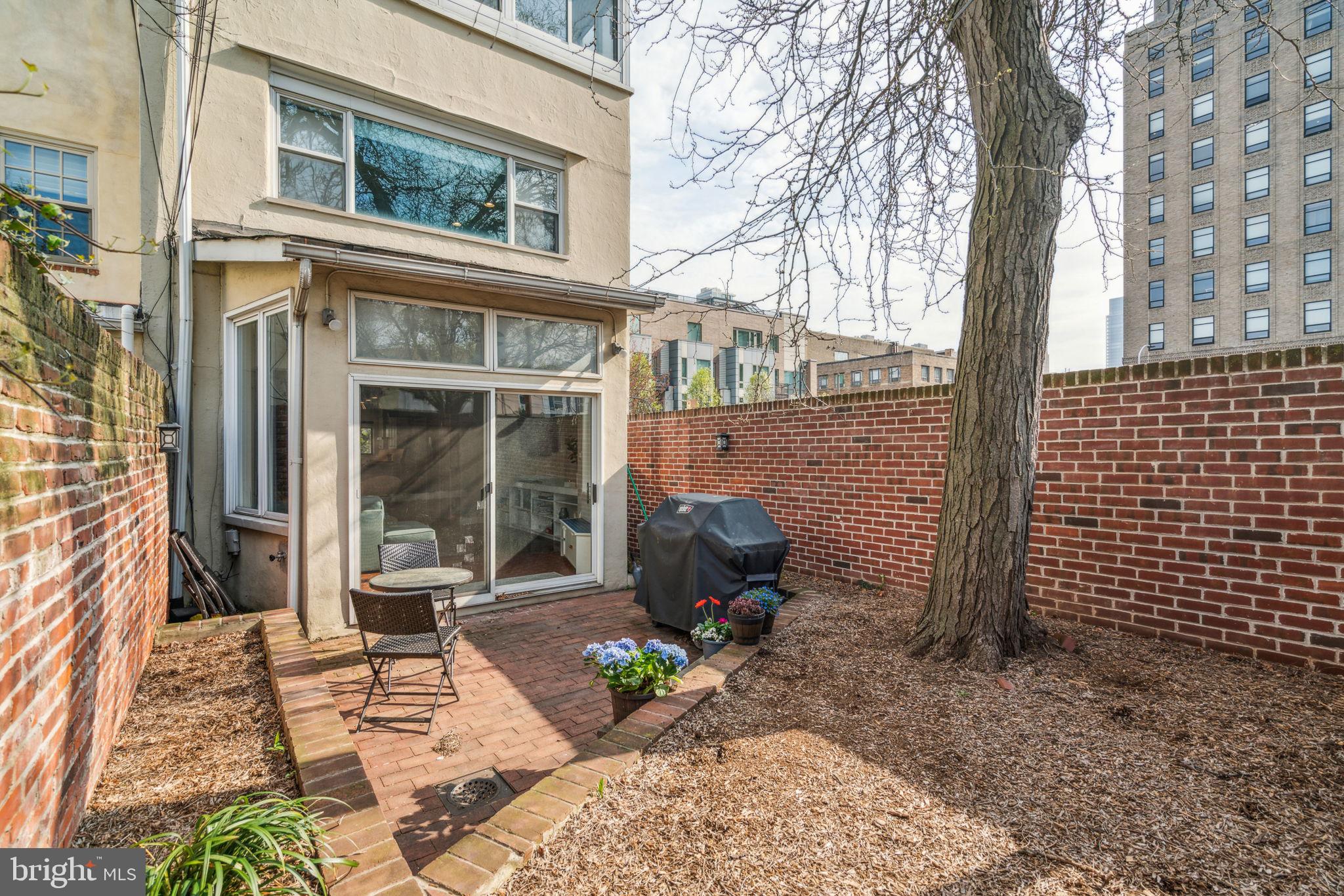 RITTENHOUSE SQUARE - Residential