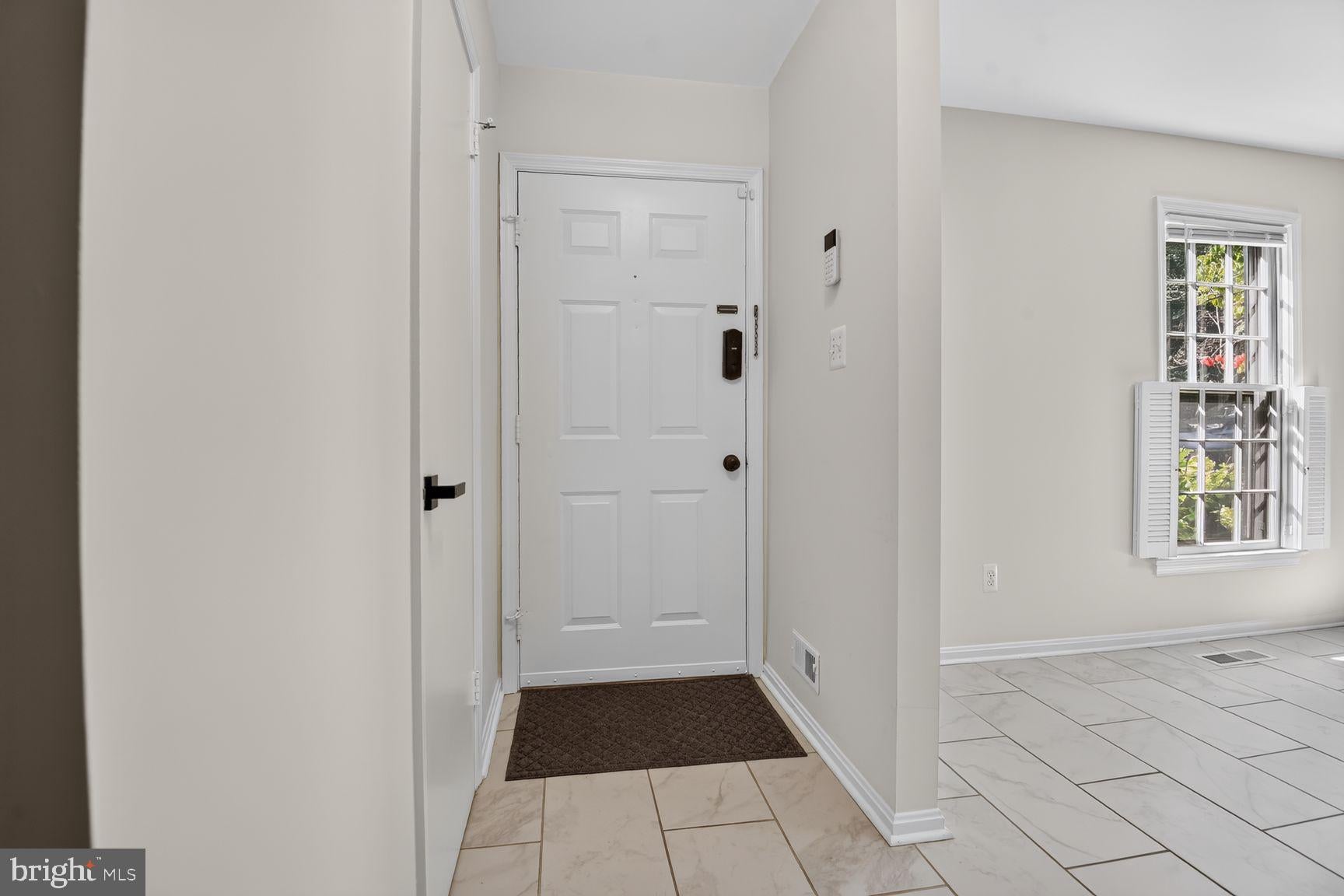 2155 POND VIEW COURT