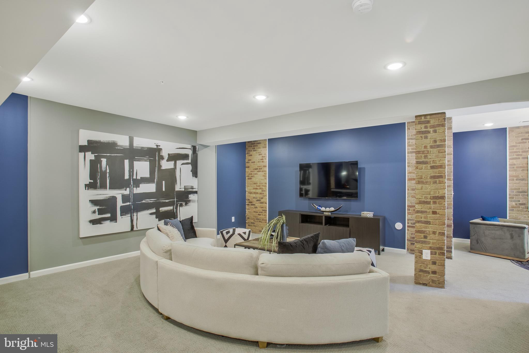 FAIRWAY ESTATES - Residential