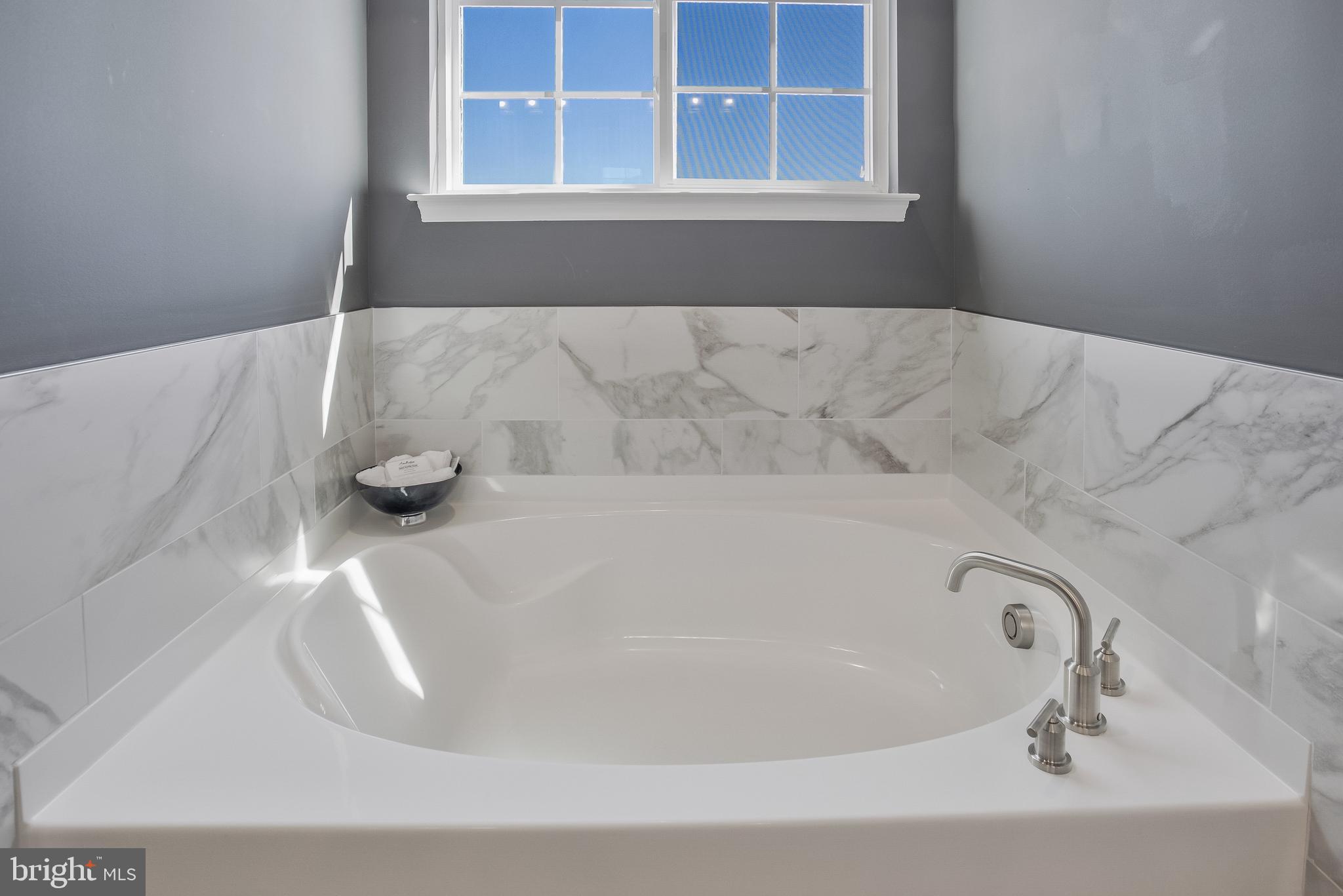 FAIRWAY ESTATES - Residential