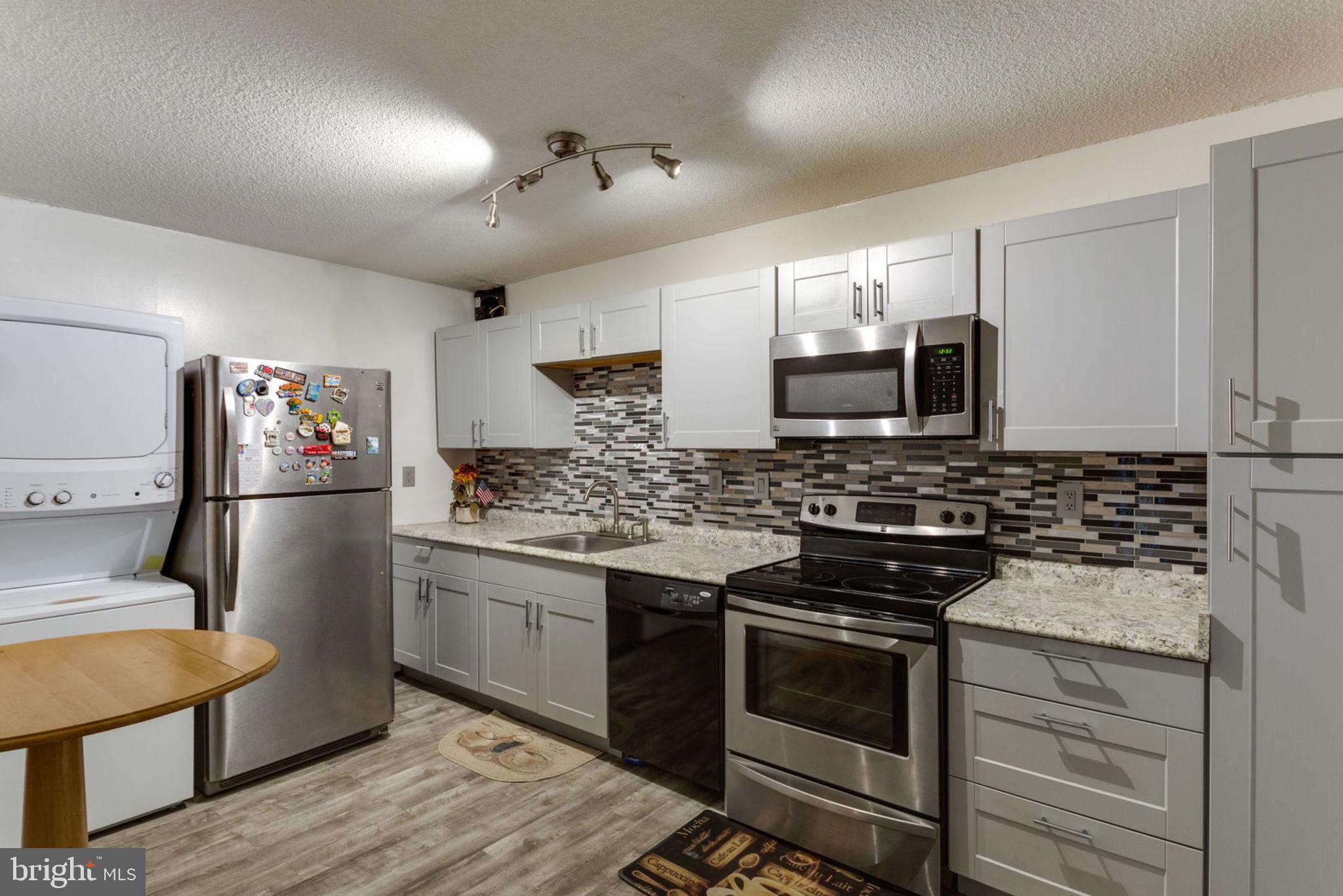 WATERGATE AT LANDMARK - Residential